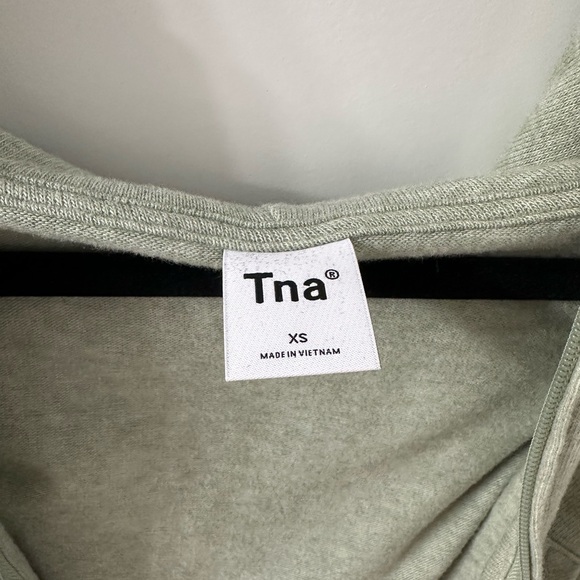 Aritzia TNA crop hoodie - Picture 3 of 3